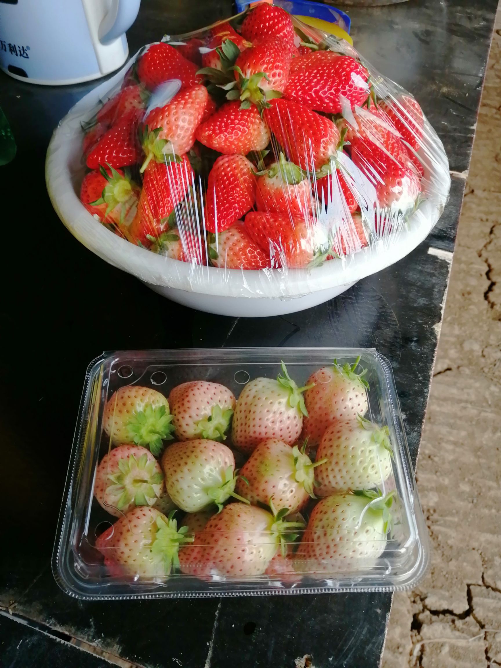 甜宝草莓 山东省济南市历城区 市场果 