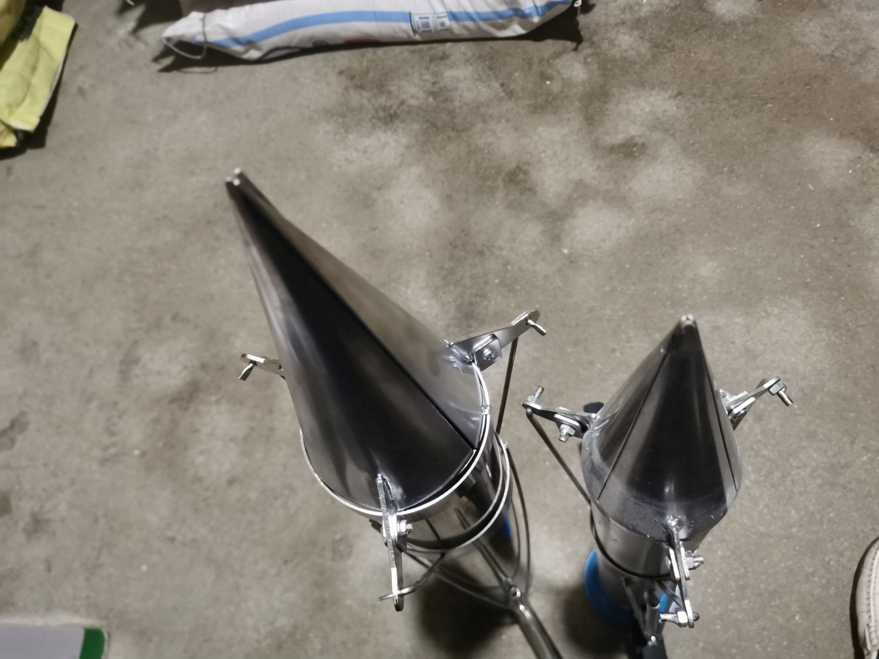 栽苗器  开口片长（17厘米），焊接密合度好，高75公分，适合起垄作物