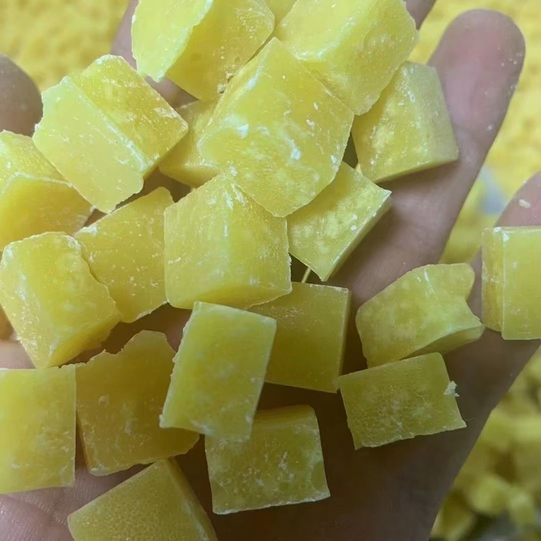 厂家直发散装手工颗粒梨膏糖清凉薄荷糖果跑江湖地摊深色梨膏糖