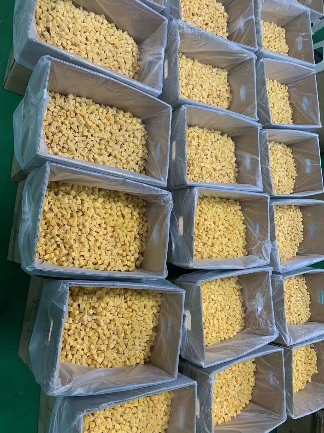 厂家直发散装手工颗粒梨膏糖清凉薄荷糖果跑江湖地摊深色梨膏糖