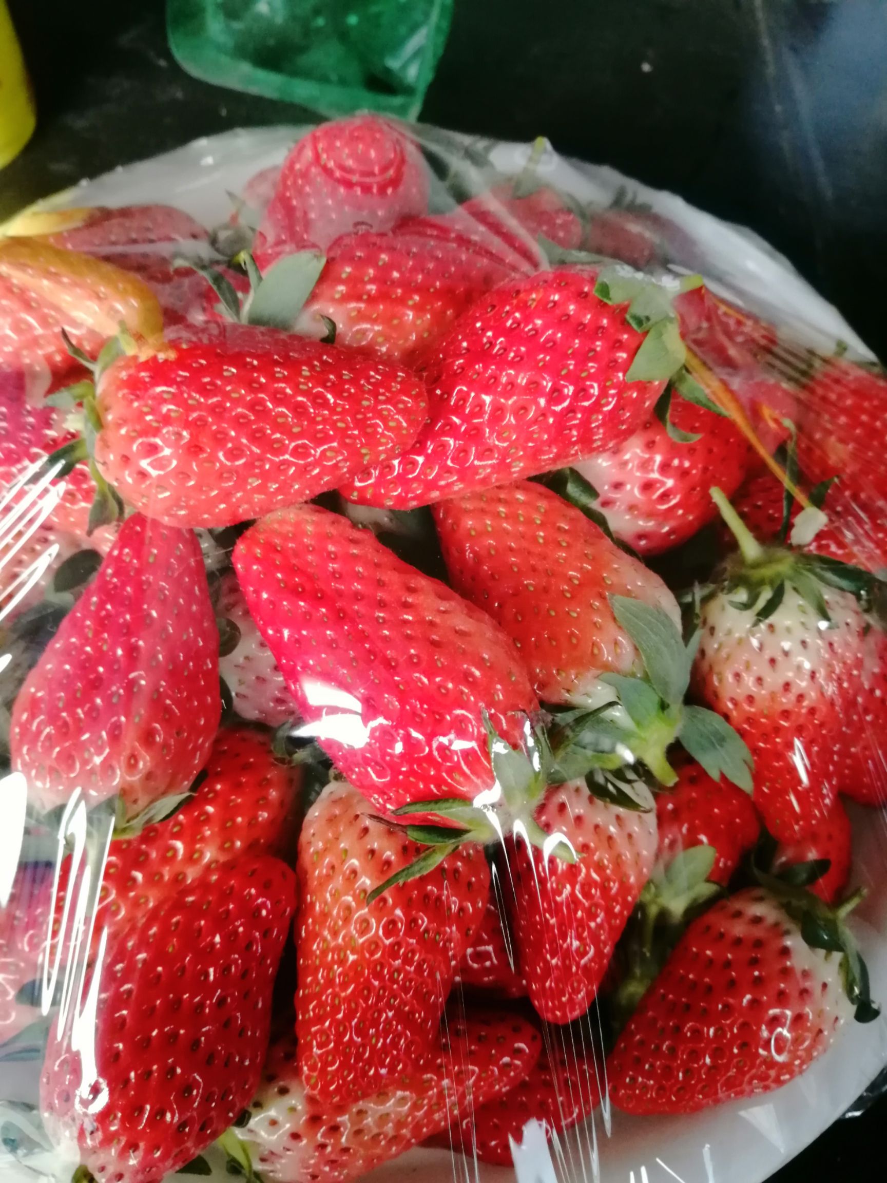 甜宝草莓 山东省济南市历城区 市场果 