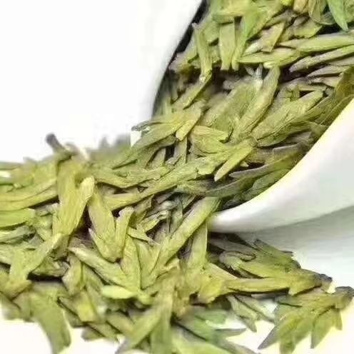 杭州龙井茶，钱塘龙井，产地杭州富阳区，农家茶，一手货源，欢迎质询