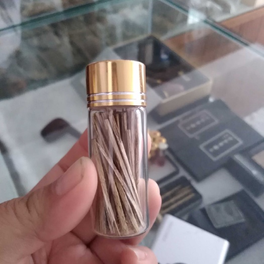 化州市沉香支2克一瓶，5瓶包邮
