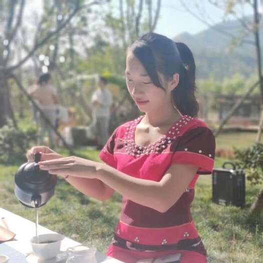 临沧新白茶  不苦不涩，超级甜