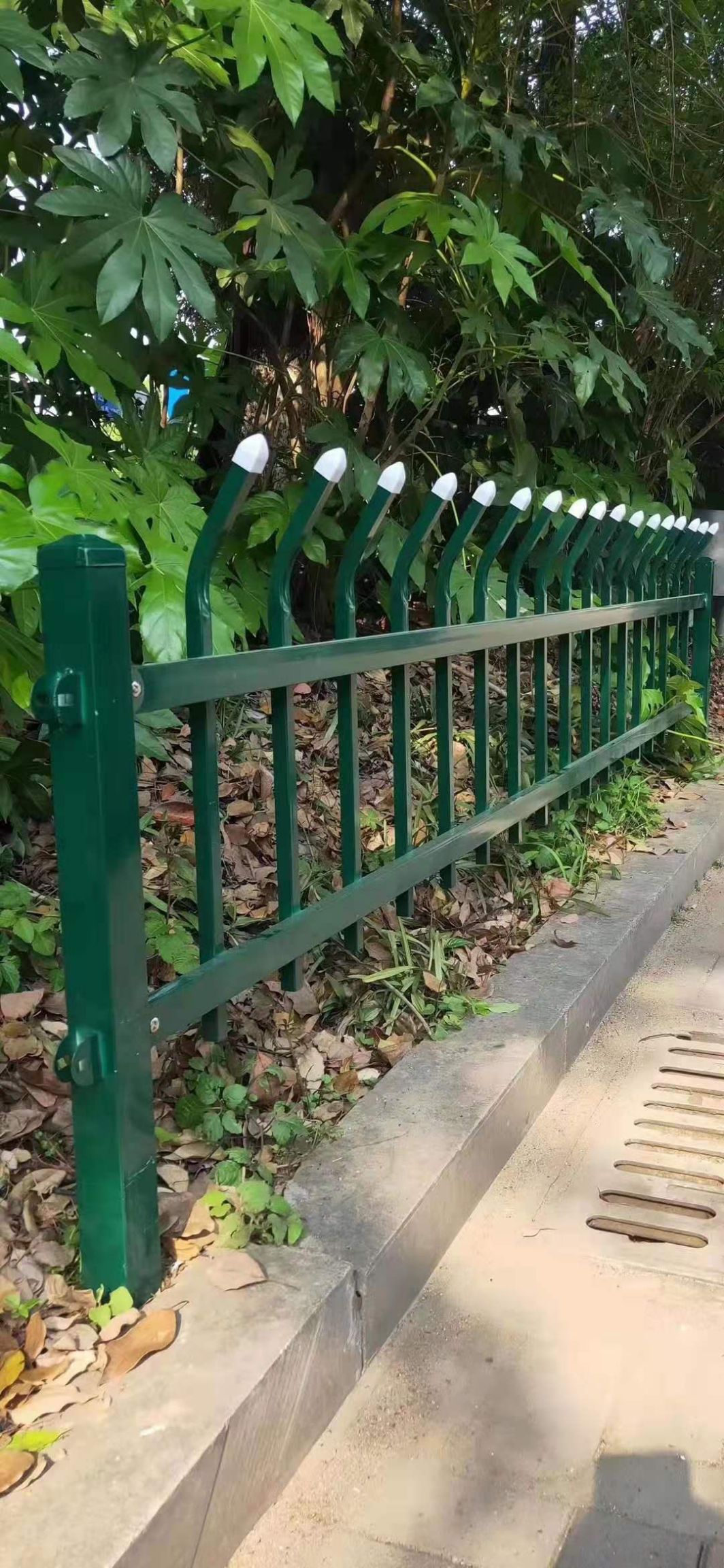 护栏网  各种护栏草坪护栏 多种颜色 多种规格