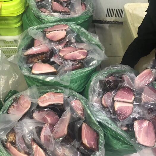 利川市 八耳锅自炕腊肉腊肠专卖