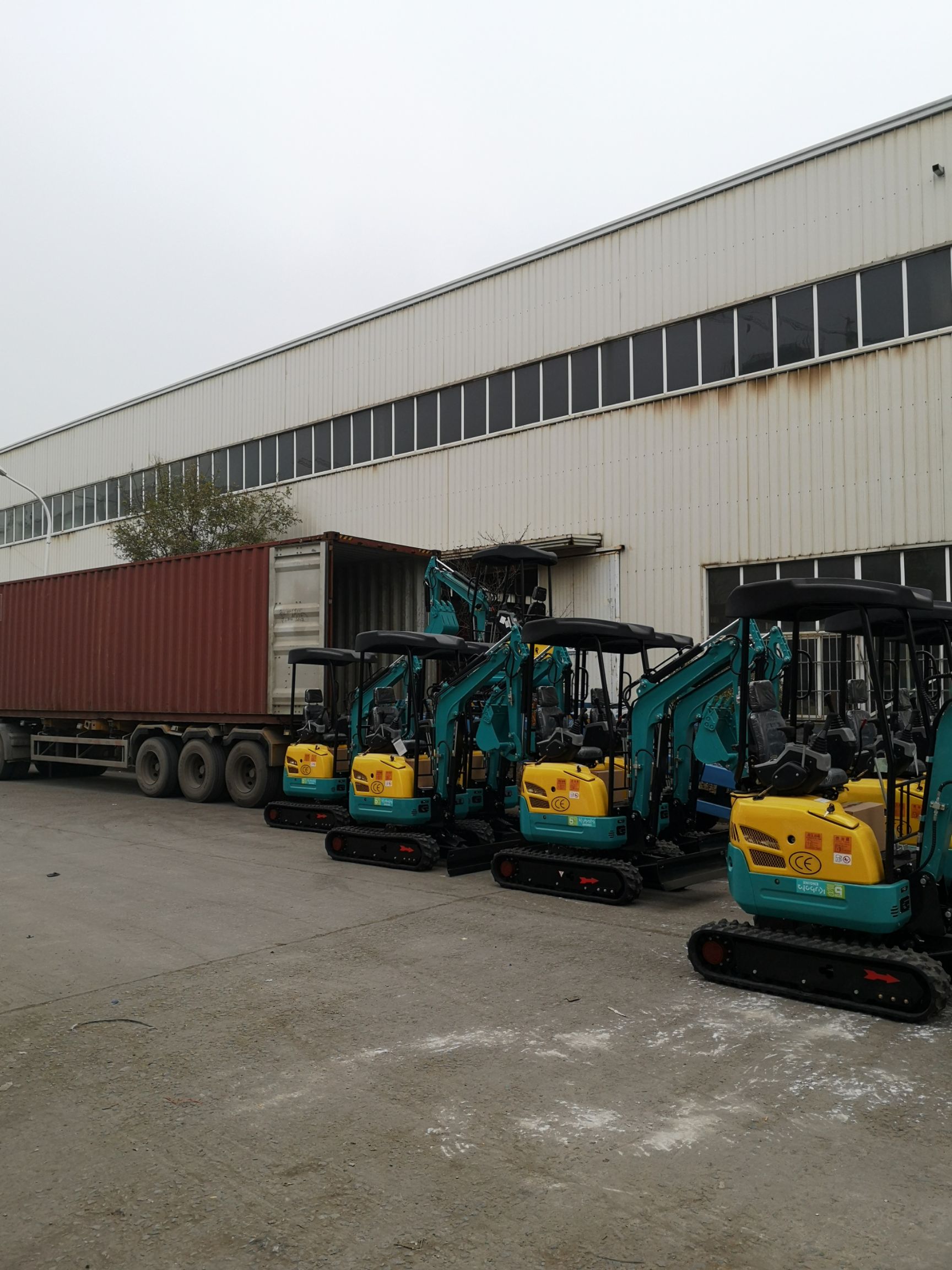 久保田同款，小型挖掘机，无尾挖掘机，久保田三缸水冷发动机