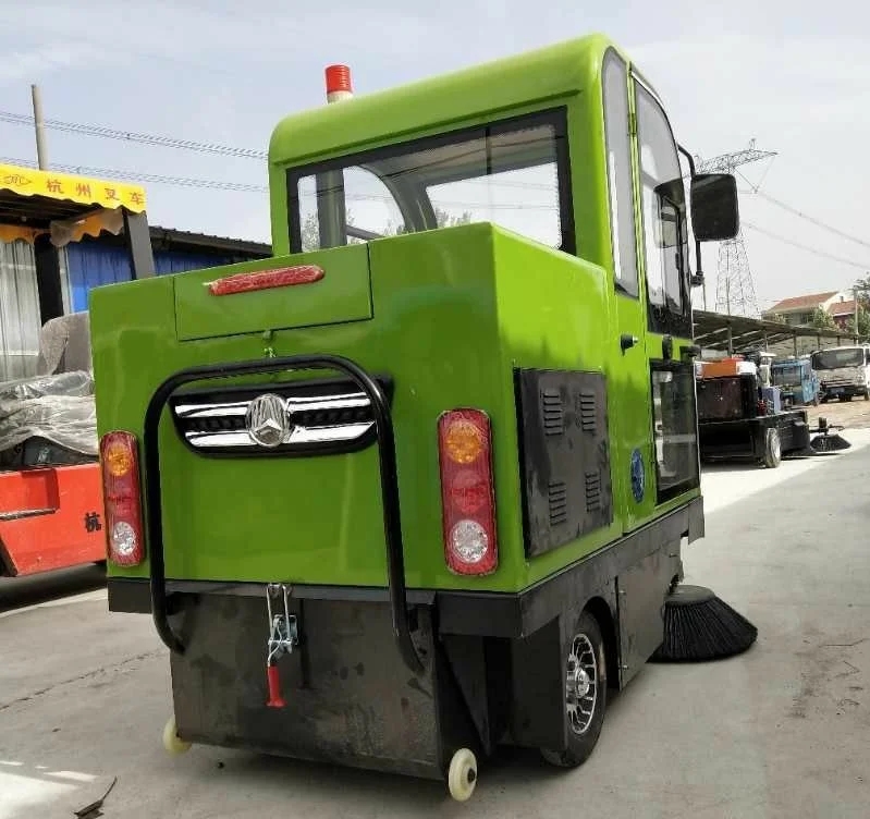  电动扫路车