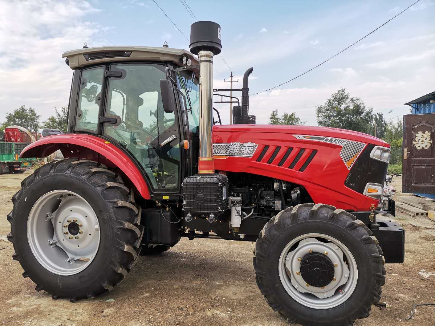 轮式拖拉机  潍泰1804拖拉机