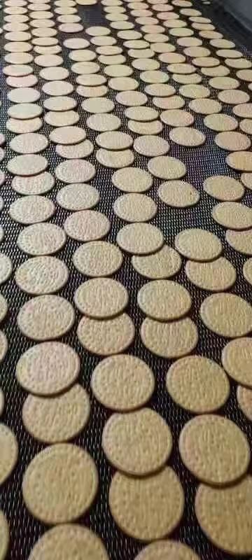 薄饼  新疆驼奶饼干奶香味浓厚味道味道巴适老少皆宜展会地摊热销火
