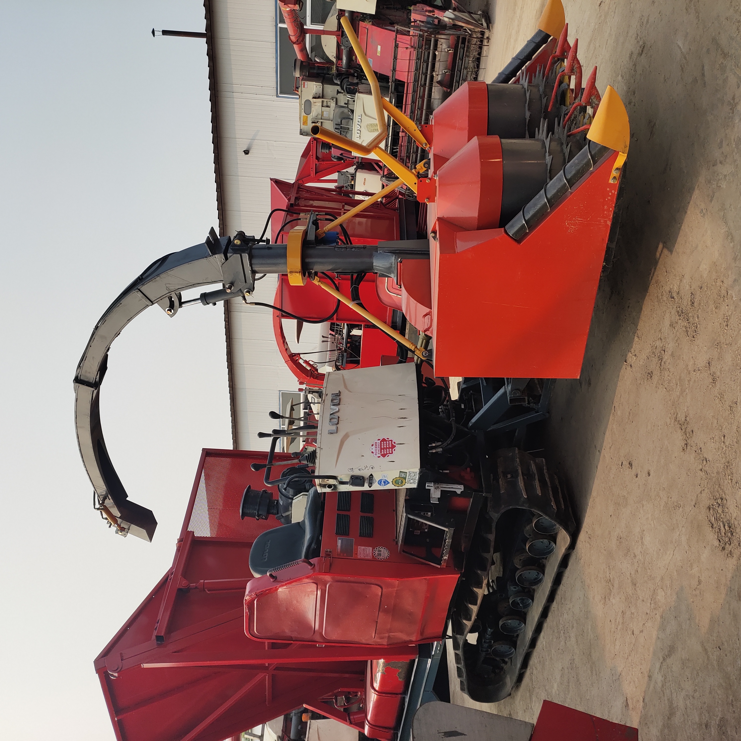 青贮碎草机 100马力履带圆盘青储机收整株玉米小麦大型牧草芦苇可子粒破碎