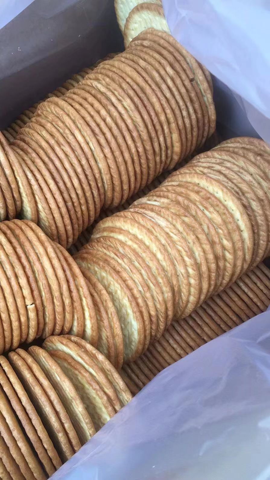 薄饼  新疆驼奶饼干奶香味浓厚味道味道巴适老少皆宜展会地摊热销火