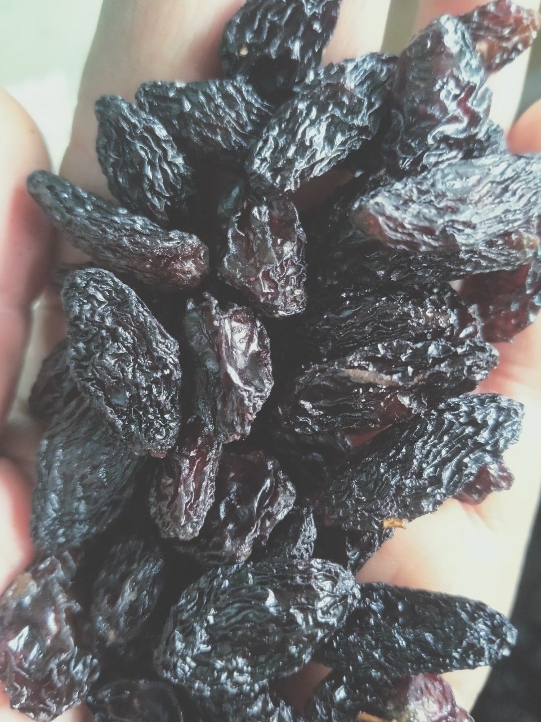 新疆吐鲁番市大货黑加仑葡萄干 大中小混转，电商快消