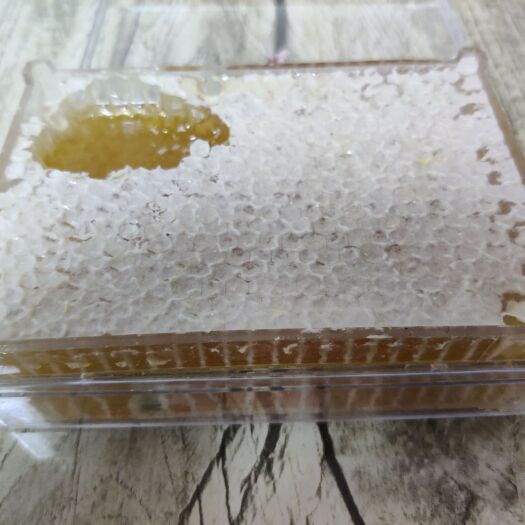 沁水县槐花蜜  蜂巢蜜，蜂箱直取，太行山沁水蜜源地，天然健康无污染~