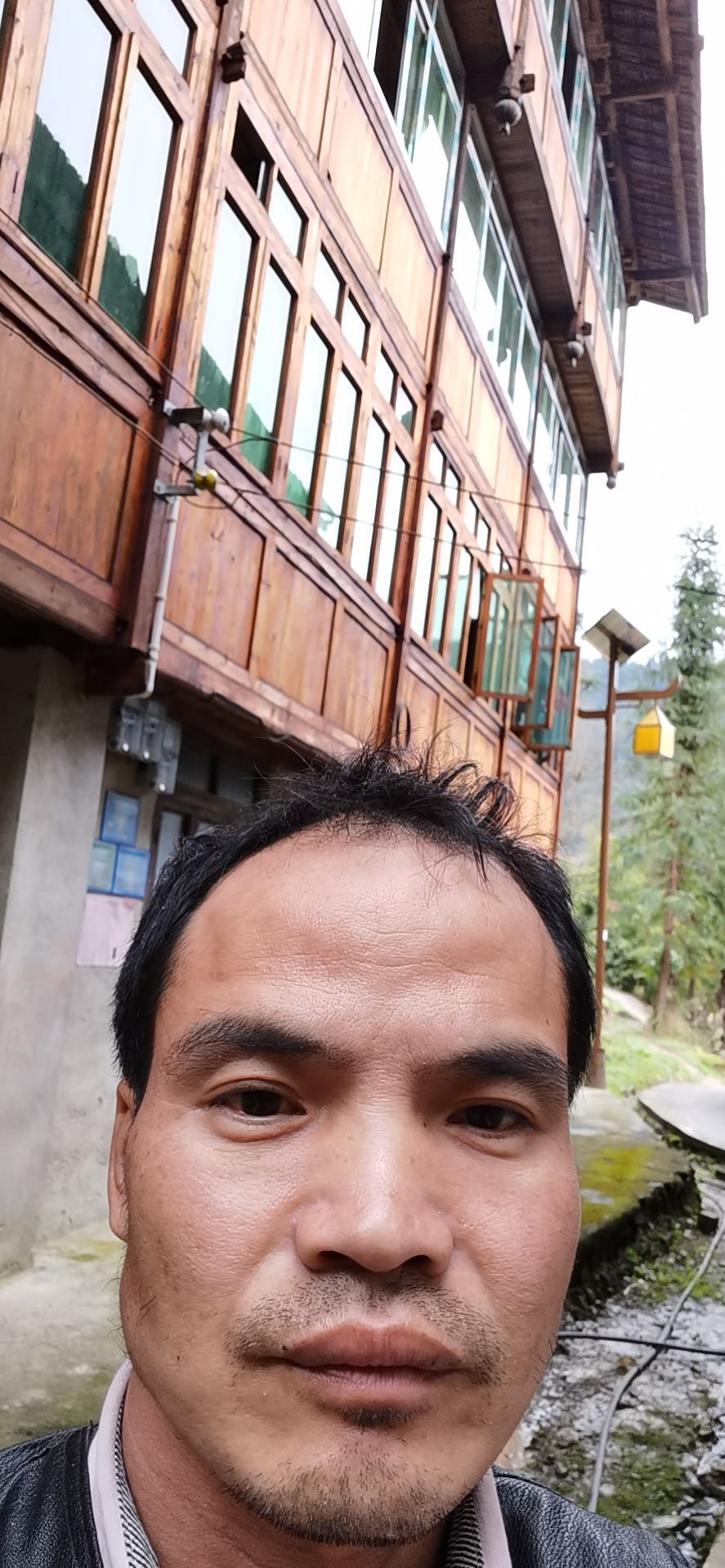 普通仓库租赁 纯杉木结构，三十年老杉木材质。精装修