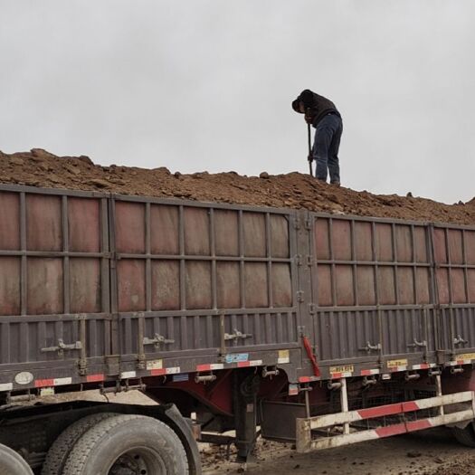 甘南地区大量供应羊粪原料，需要采购的企业和厂家可以联系，或留