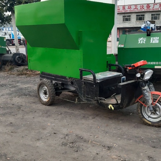 衡水轮式拖拉机 电动三轮车撒料车，秸秆粉碎打捆机等