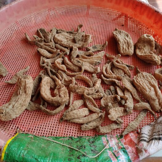 墨江县乌天麻  此天麻均产自四川省广元市青川县高山地区