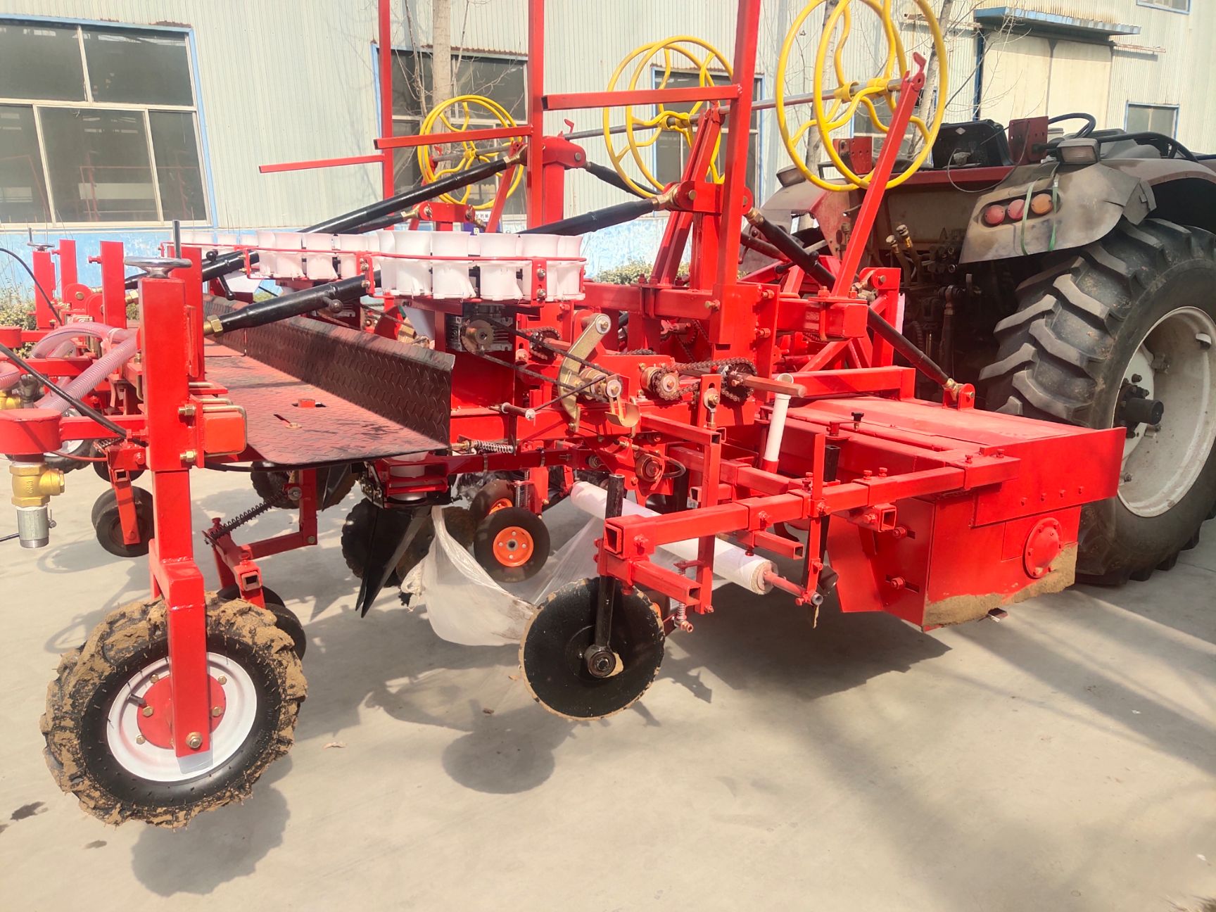 蔬菜移栽机，操作简单，省工省时省力省钱