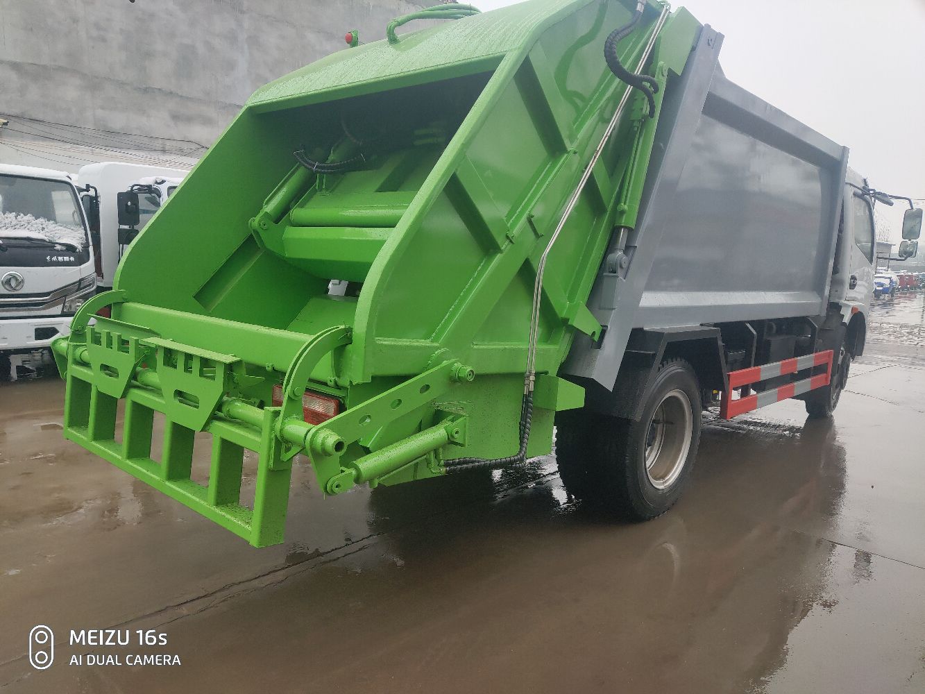 压缩垃圾车，垃圾转运车，全自动电子操作