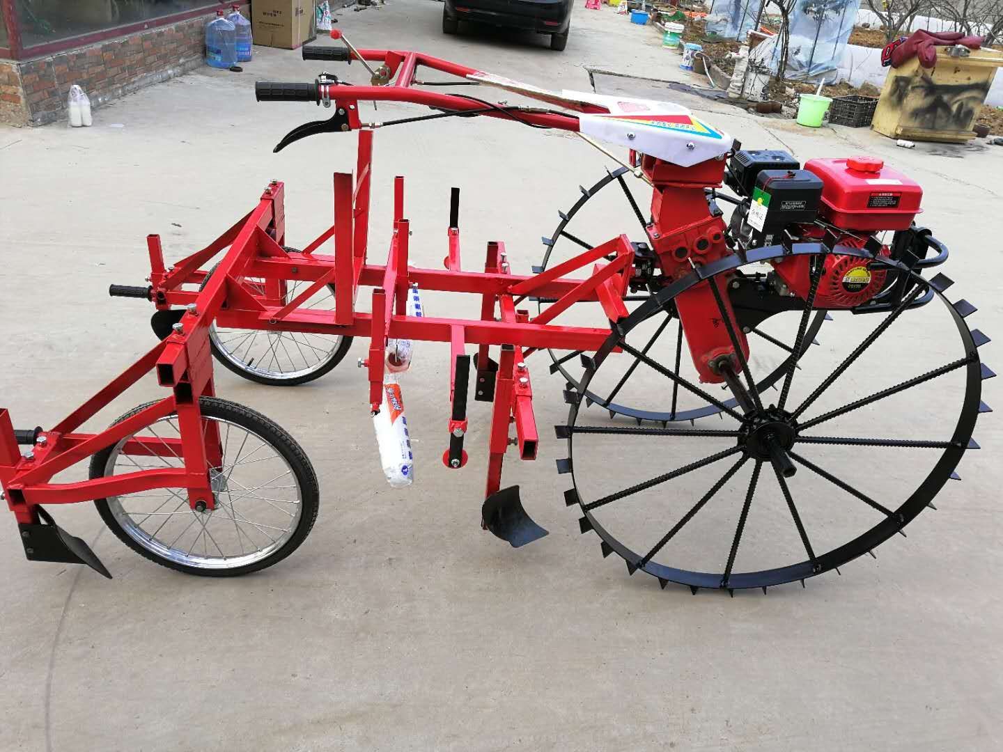 铺膜机  汽油机自走式小拱棚西瓜，南瓜覆膜机。平地，垄上覆膜机。