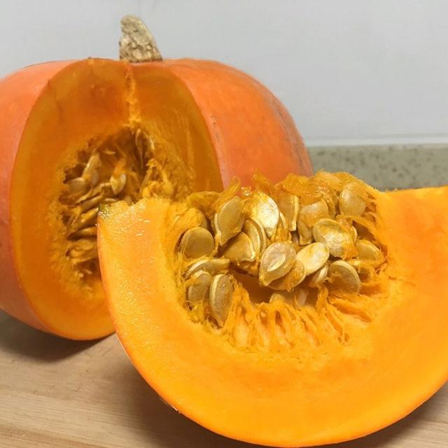 海南白沙县红皮南瓜肉厚微甜量大从优