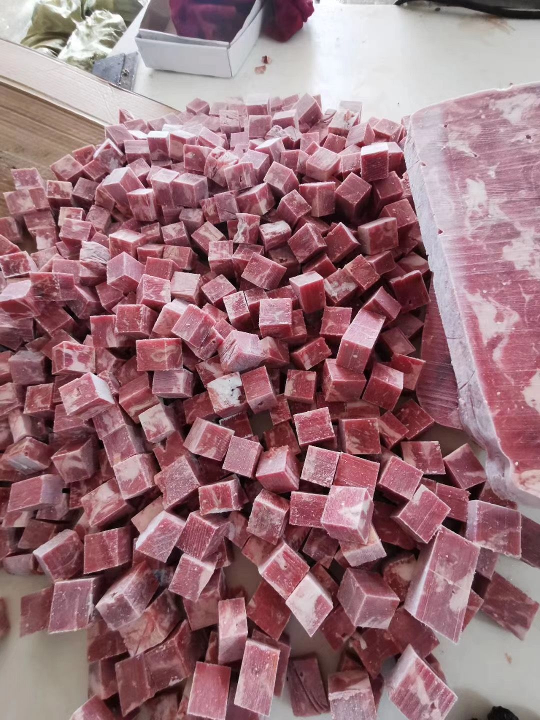 牛腩 牛肉粒，不散不碎一手货源电商批发零售