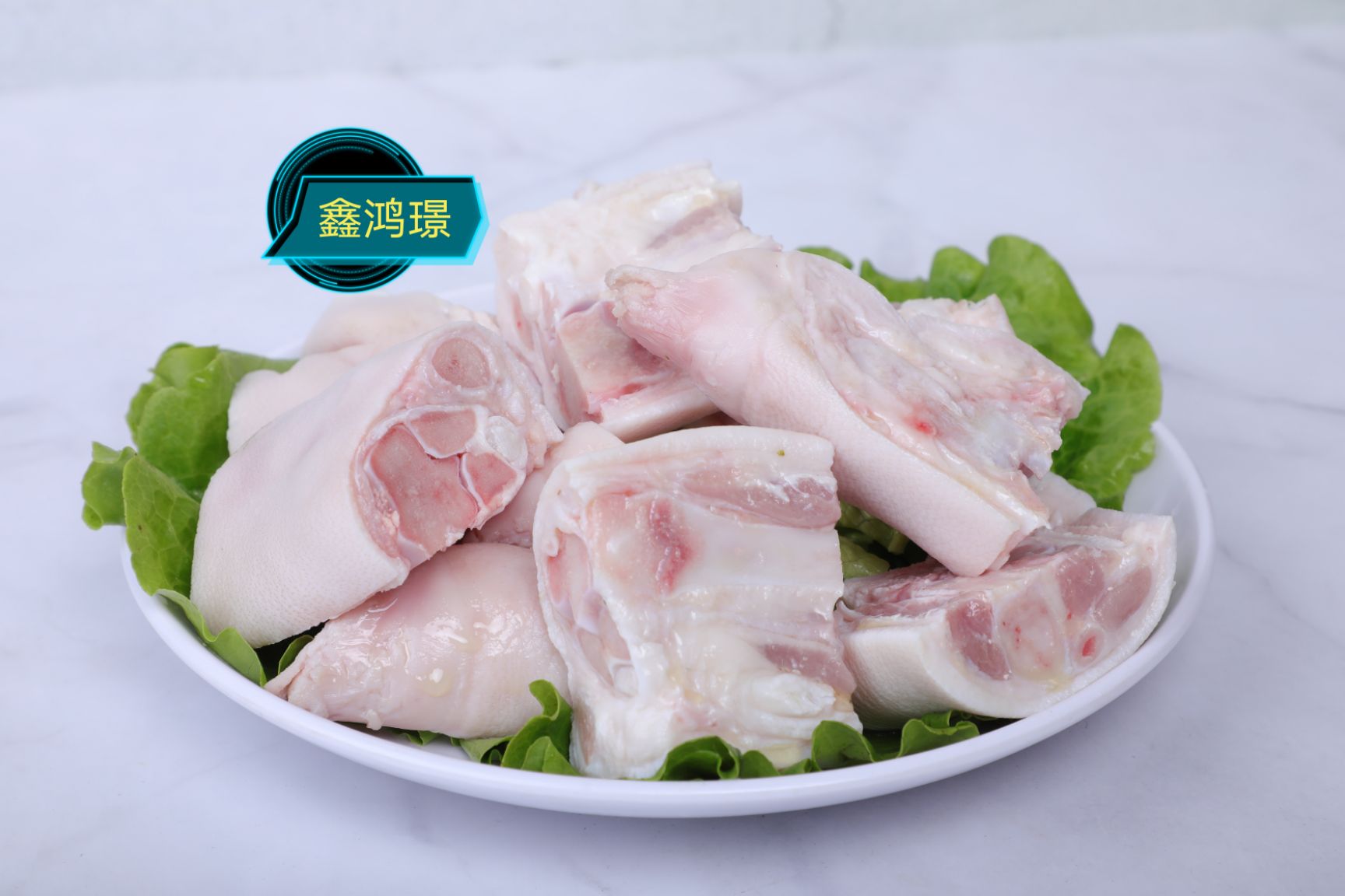 猪蹄块，烈火烧毛，无腥无毛，可以直接下锅，方便快捷。