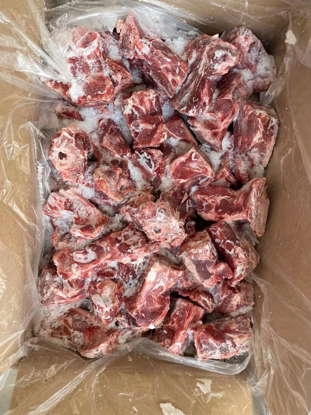 羊副产品  羊脖骨，短脖骨，刚到新日期，肉多多，有需要可以联系