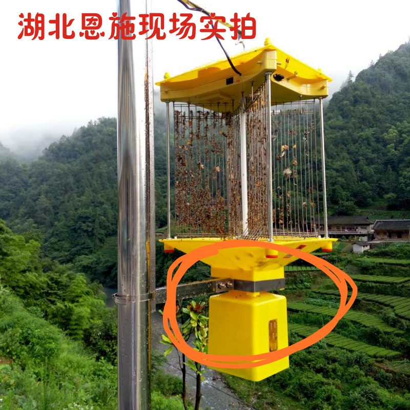 灭虫灯  太阳能电击式杀虫灯光控雨控时控带自动清虫