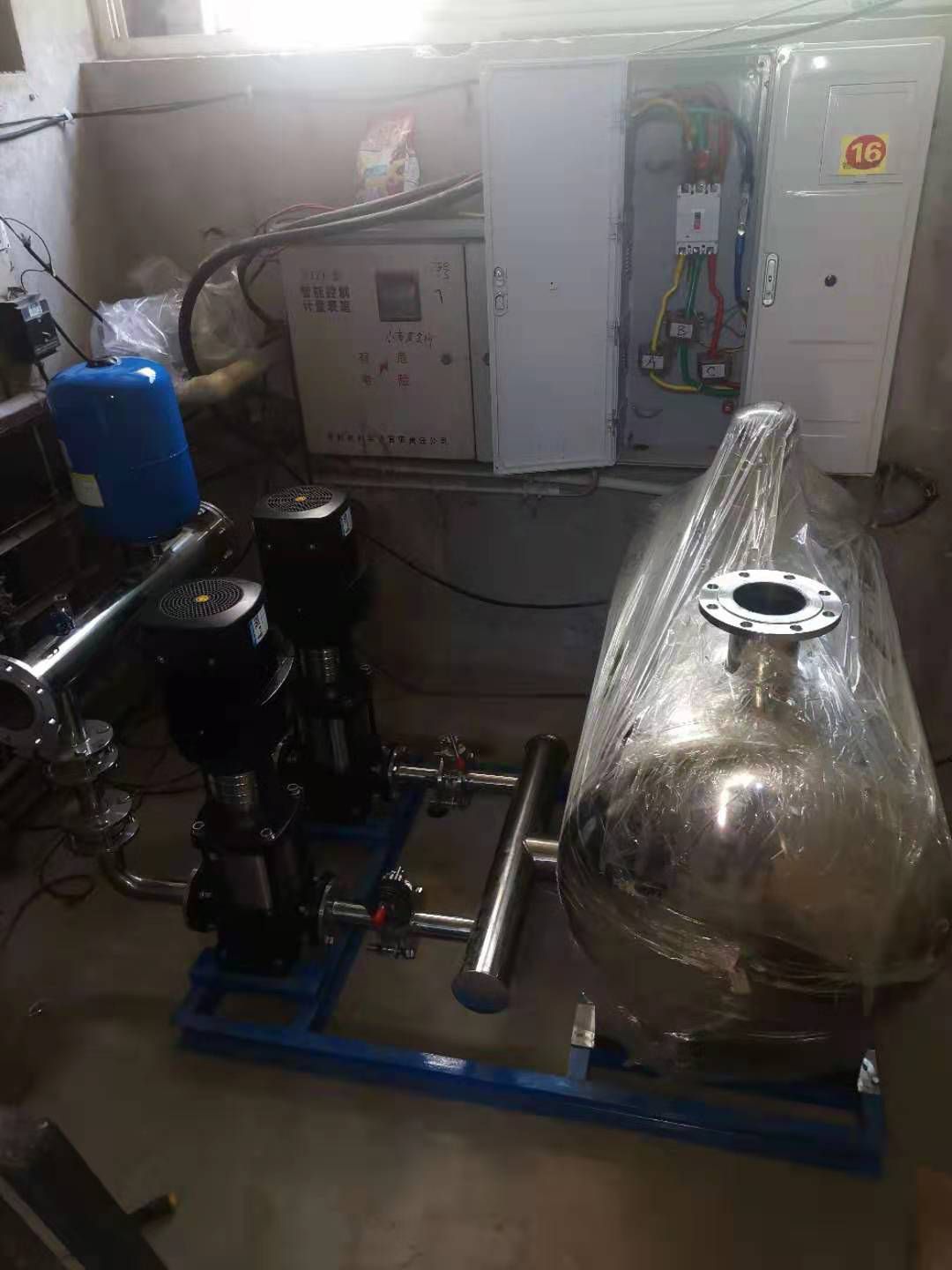 自动化灌溉控制设备  30吨无塔供水设备蔬菜大棚储水罐丰源厂家直销