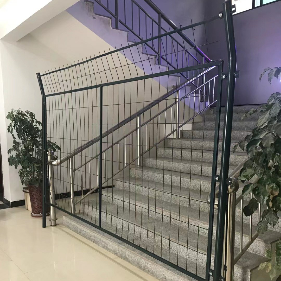 框架护栏网  框架护栏沟渠鱼塘河道隔离网养殖防护网农场果园菜园园林防护网