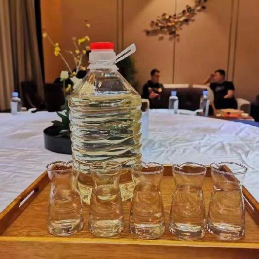 遵义高粱酒  散装酒就是利用上乘的基酒，经过专业大酒师的调制