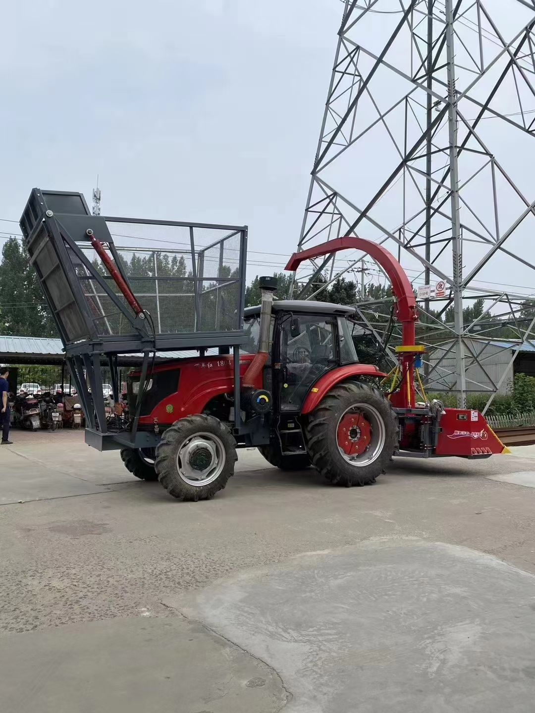 青贮机  厂家出售青储收割机 大型玉米秸秆青储机 牛羊饲
料