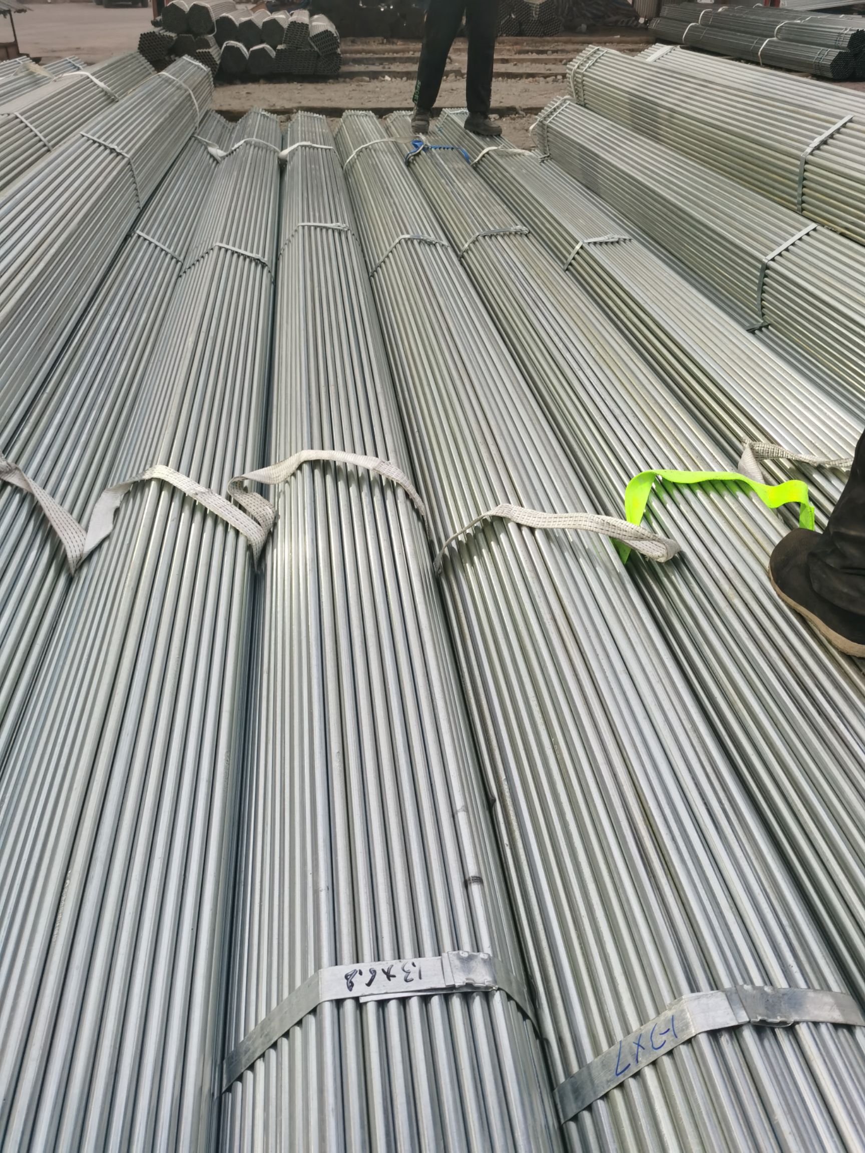 大棚管  大棚用镀锌带圆管，4分6分1寸管，可加工折弯缩头