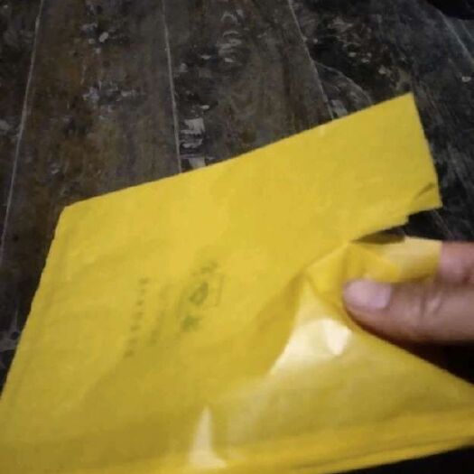 海阳市种植套袋 16*19黄色单层，每件一万个。