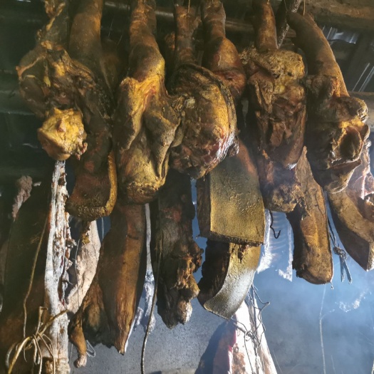 彭水 农村粮食猪腊肉，腊猪脚，腊排骨，纯粮食猪，烟熏火燎，包洗包砍