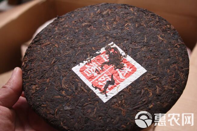 1999年越陈越香熟饼普洱茶熟茶357克