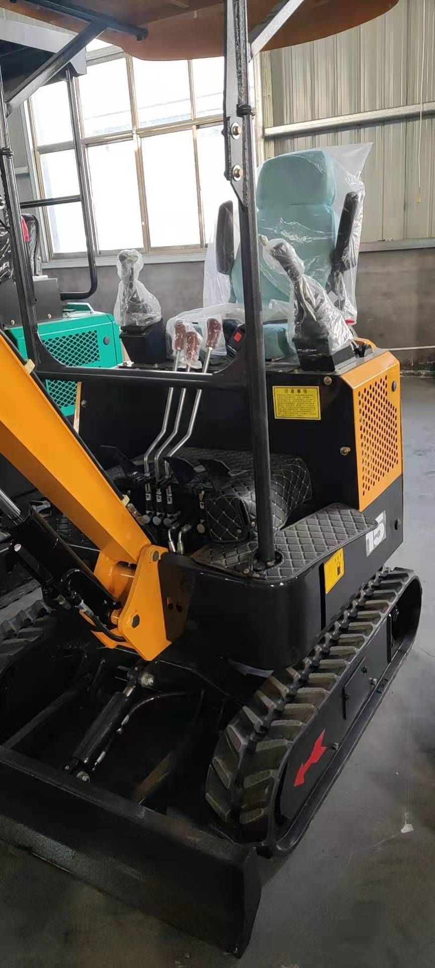 小挖掘机08-20果园挖沟土方室内拆除工程农用可视频看车
