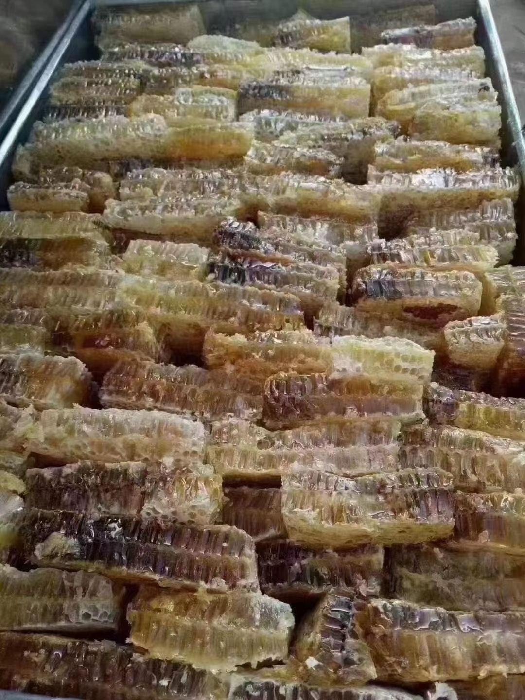 蜂蜜 农家蜂巢蜜 口感纯正可以嚼着吃 现割现卖