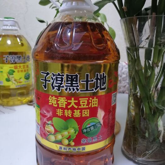 哈尔滨大豆油  黑土地5升非转基因，一级色拉油和纯香豆油全国招商