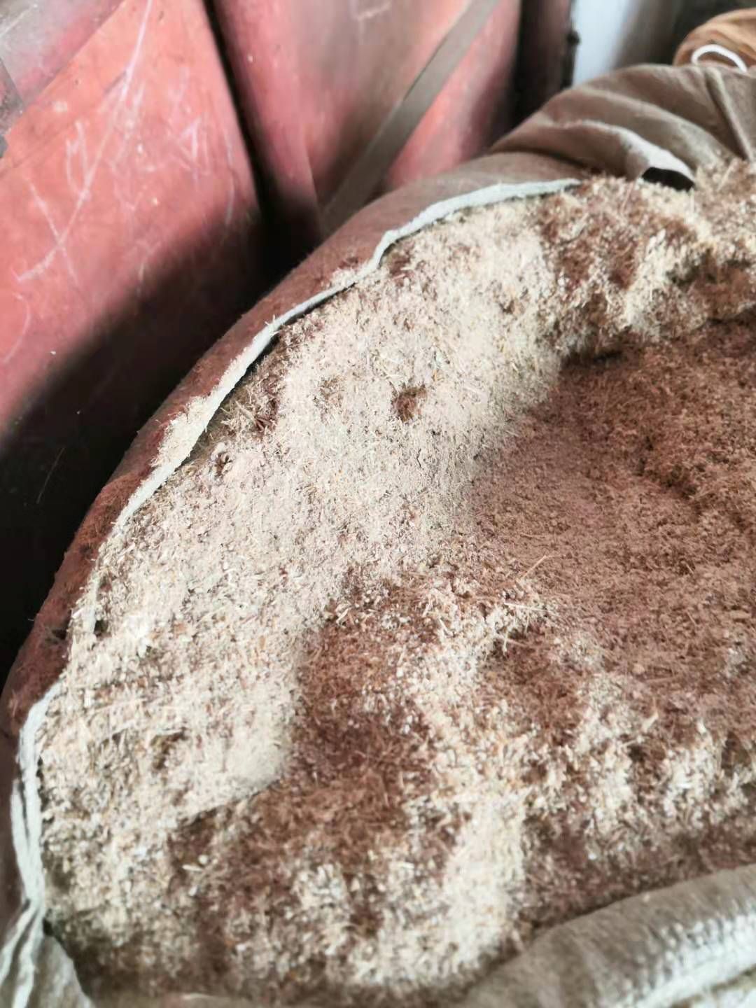 稻草  玉米积杆喂牛，羊饲料