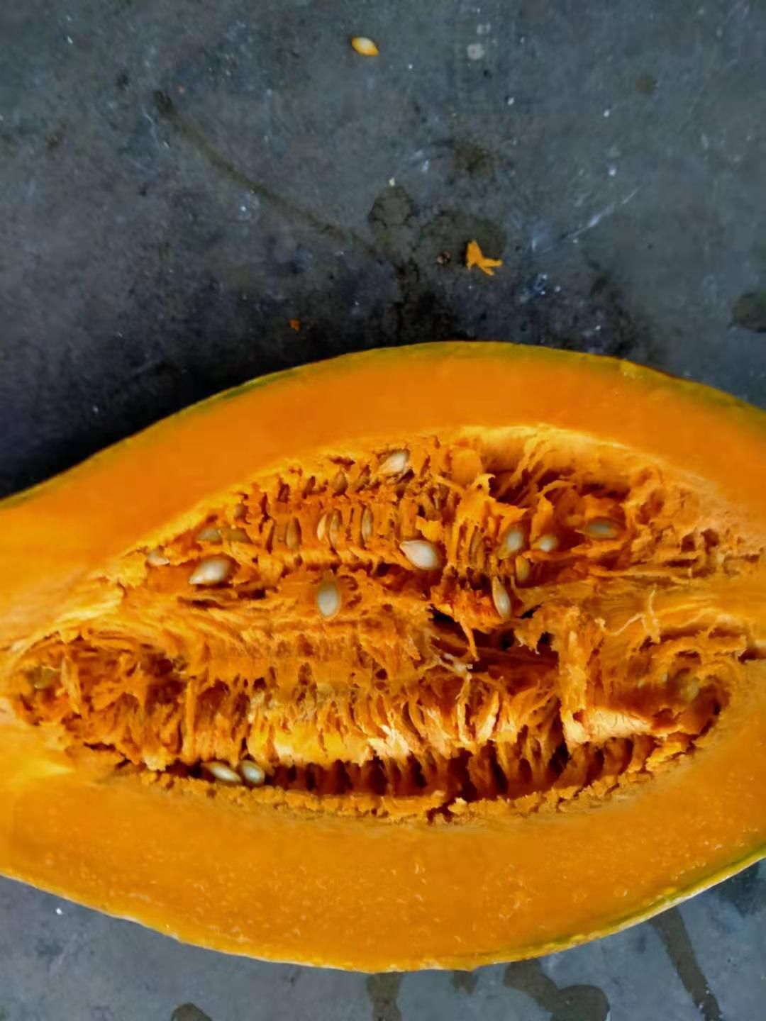 金韩密本南瓜大量有货：口感又面又甜又粉：果型颜色扛扛的