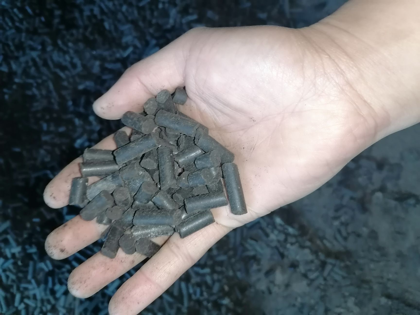 欣惠发酵油枯颗粒生物有机肥