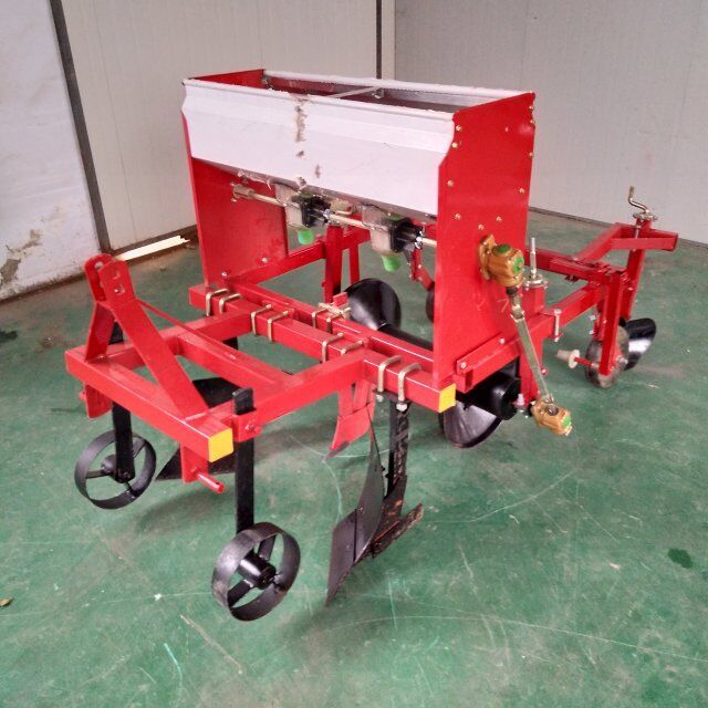  起垄覆膜机铺膜滴灌一体机种植辣椒专用铺膜机