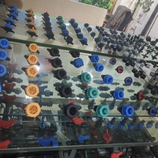 昆明灌溉系统自动浇水滴头喷头微喷头压力补偿式喷头