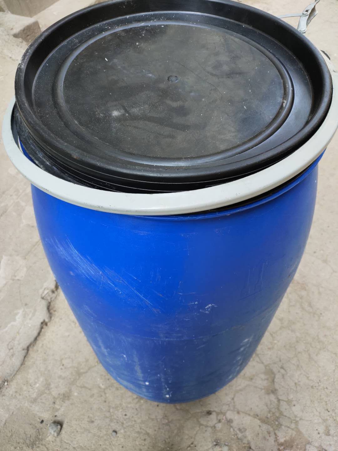 扶沟县塑料桶 水桶装170公斤水桶 口直径40厘米高1米