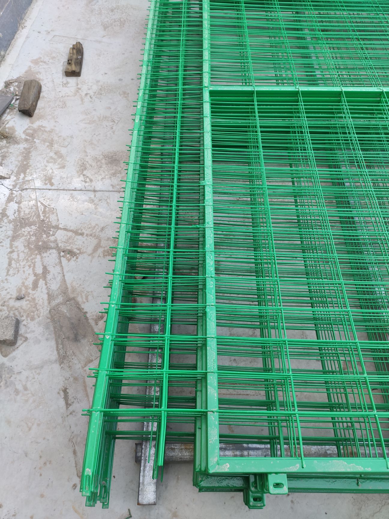 护栏网 栅栏  厂家直供 大量现货养殖网 高速公路护栏 养殖