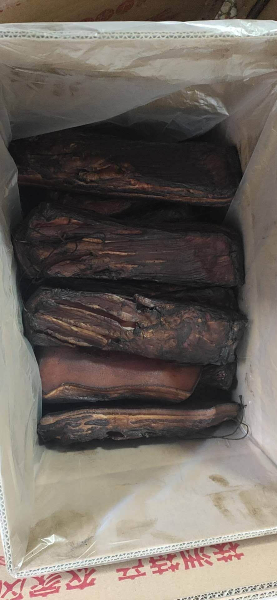 五花腊肉湖南土特产柴火烟熏腊肉乡里腊肉


谷壳香五花腊肉