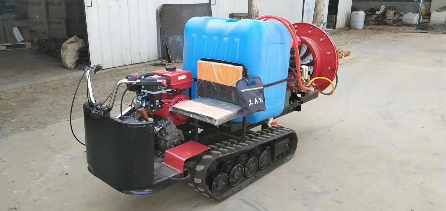  风送式打药机 履带式果园打药机山区丘陵专用